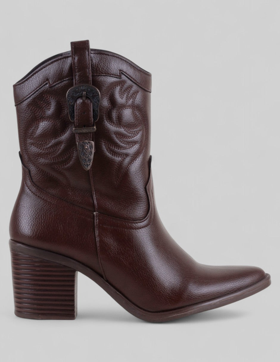 Botas tipo western West en Piel vegana – Café