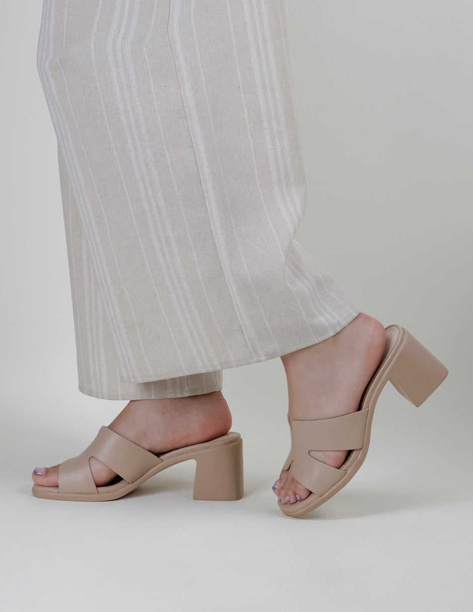 Sandalia con tacón Soft en Piel vegana – Beige