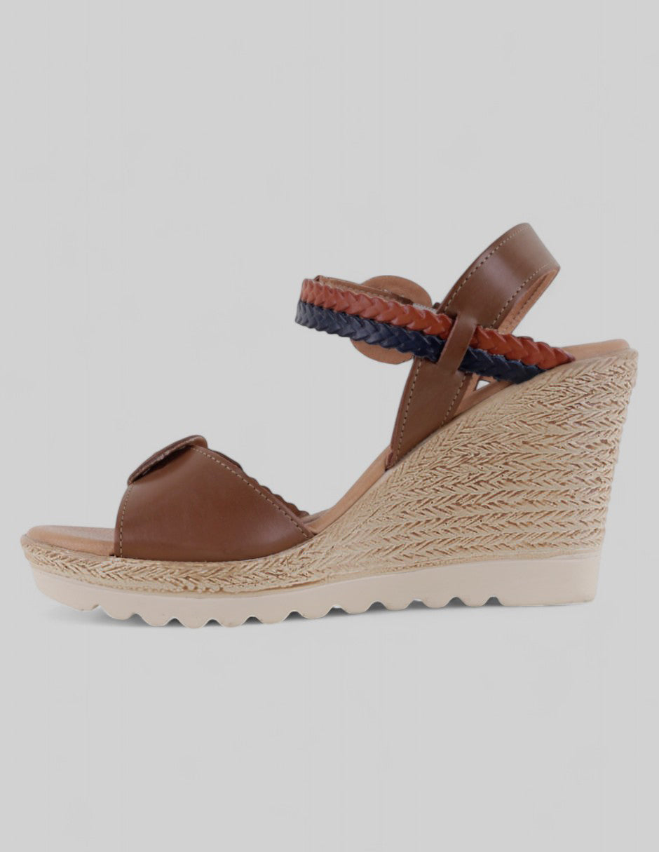 Sandalias con plataforma Steps en Piel vegana – Café