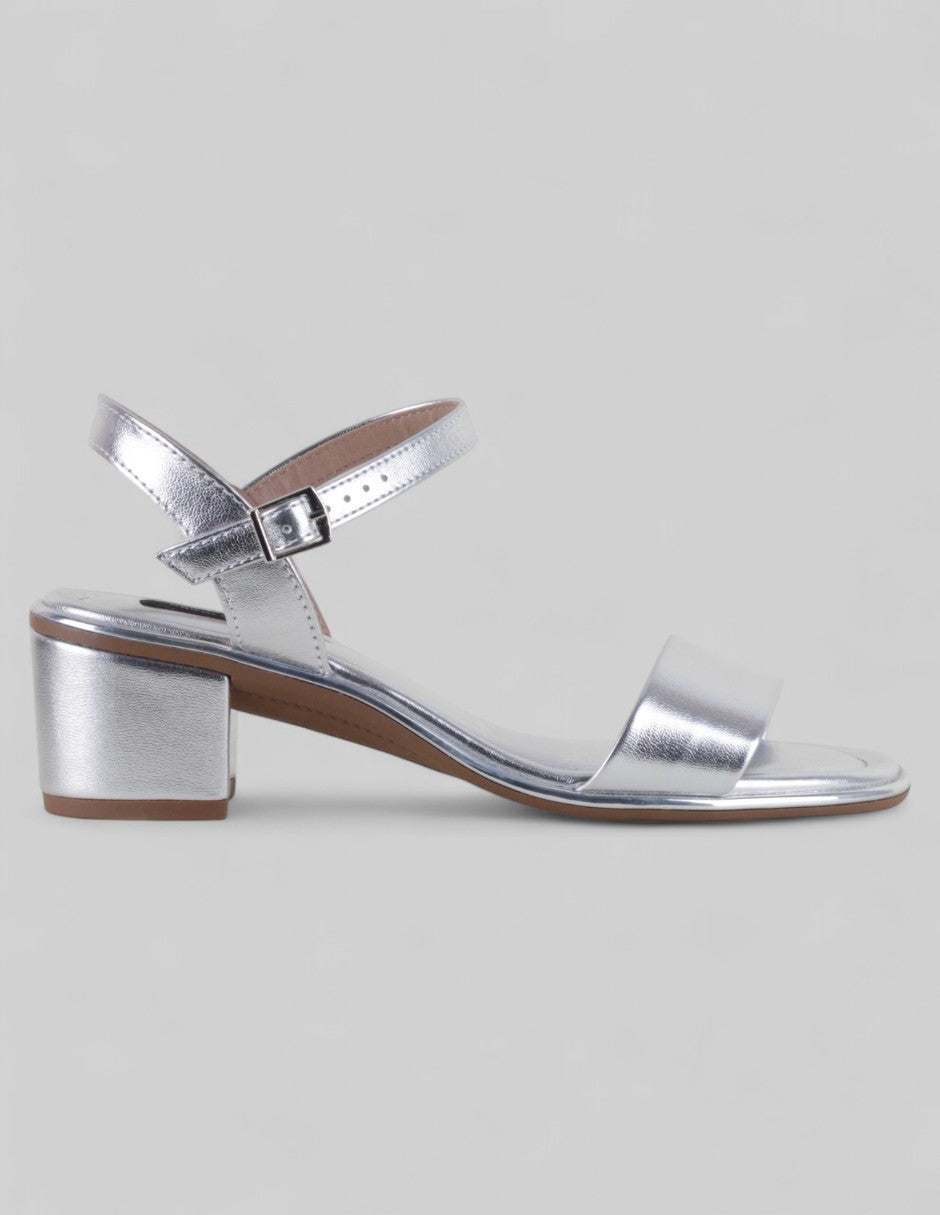 Sandalia con tacón Classy en Sintético – Plata