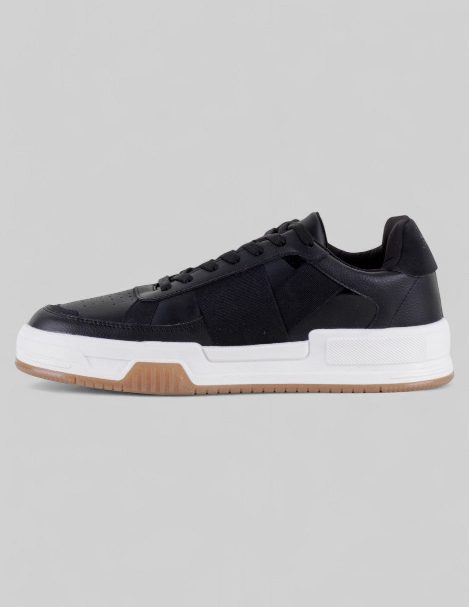 Tenis con cordones Star en Piel vegana – Negro