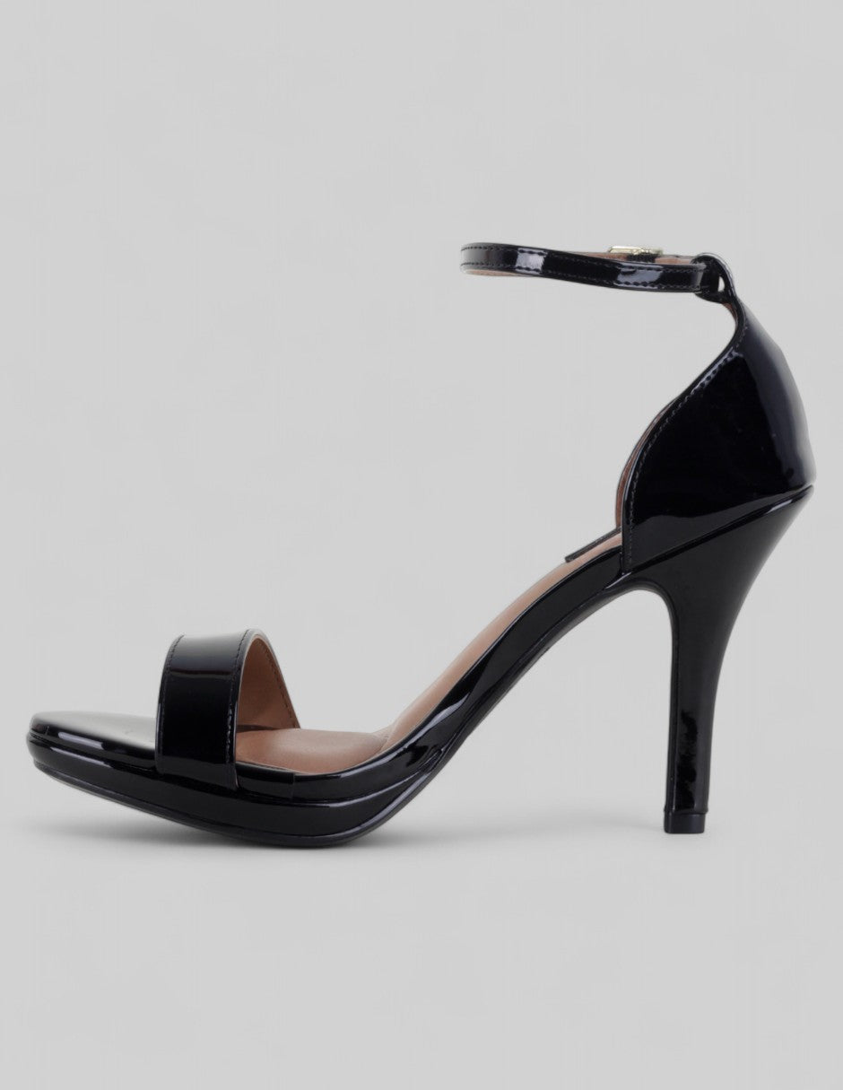 Sandalia con tacón Cloud Steps  en Charol – Negro