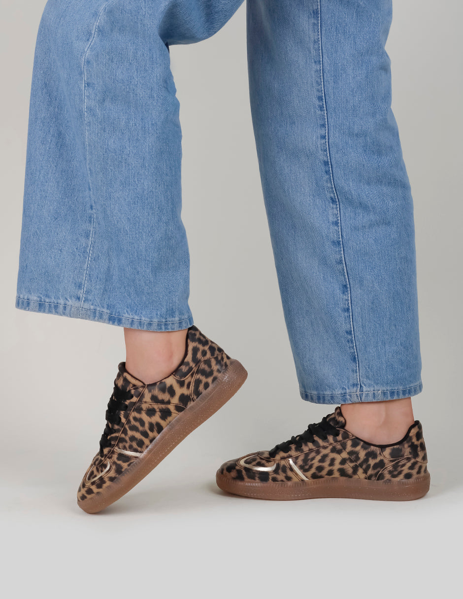 Tenis con cordones  Xoxo en Sintético – Café