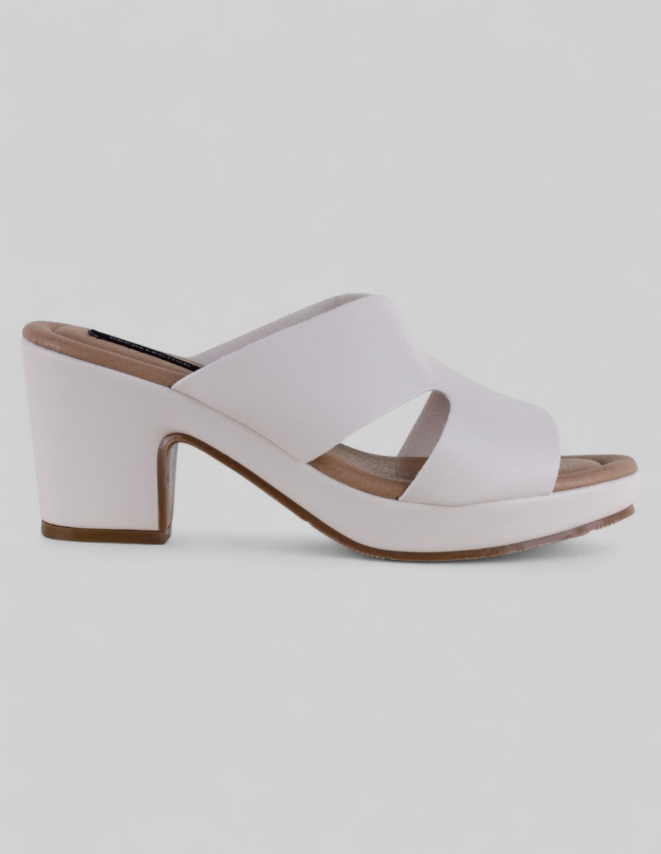 Sandalia con tacón Soft en Piel vegana – Beige