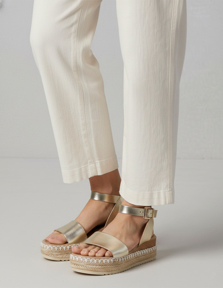 Sandalias con plataforma Yuri en Sintético – Dorado
