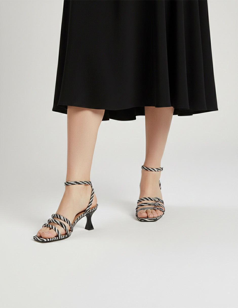 Sandalia con tacón Ave en Textil – Multicolor