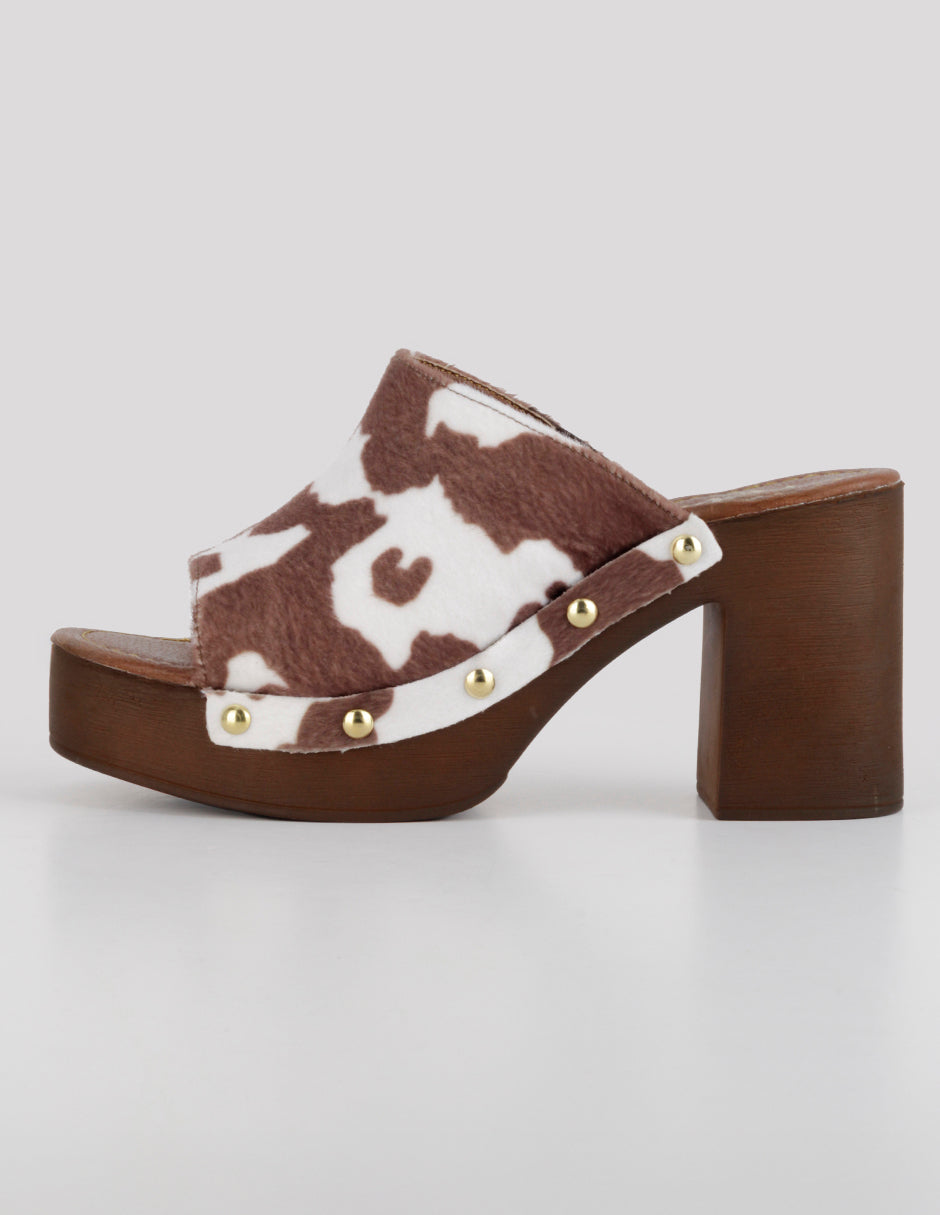 Sandalia con tacón Brunna en Textil – Café