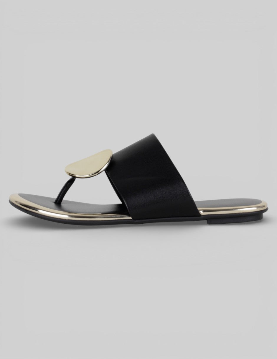 Sandalias de piso Exterior Piel vegana Color Negro Para Mujer De RBCOLLECTION