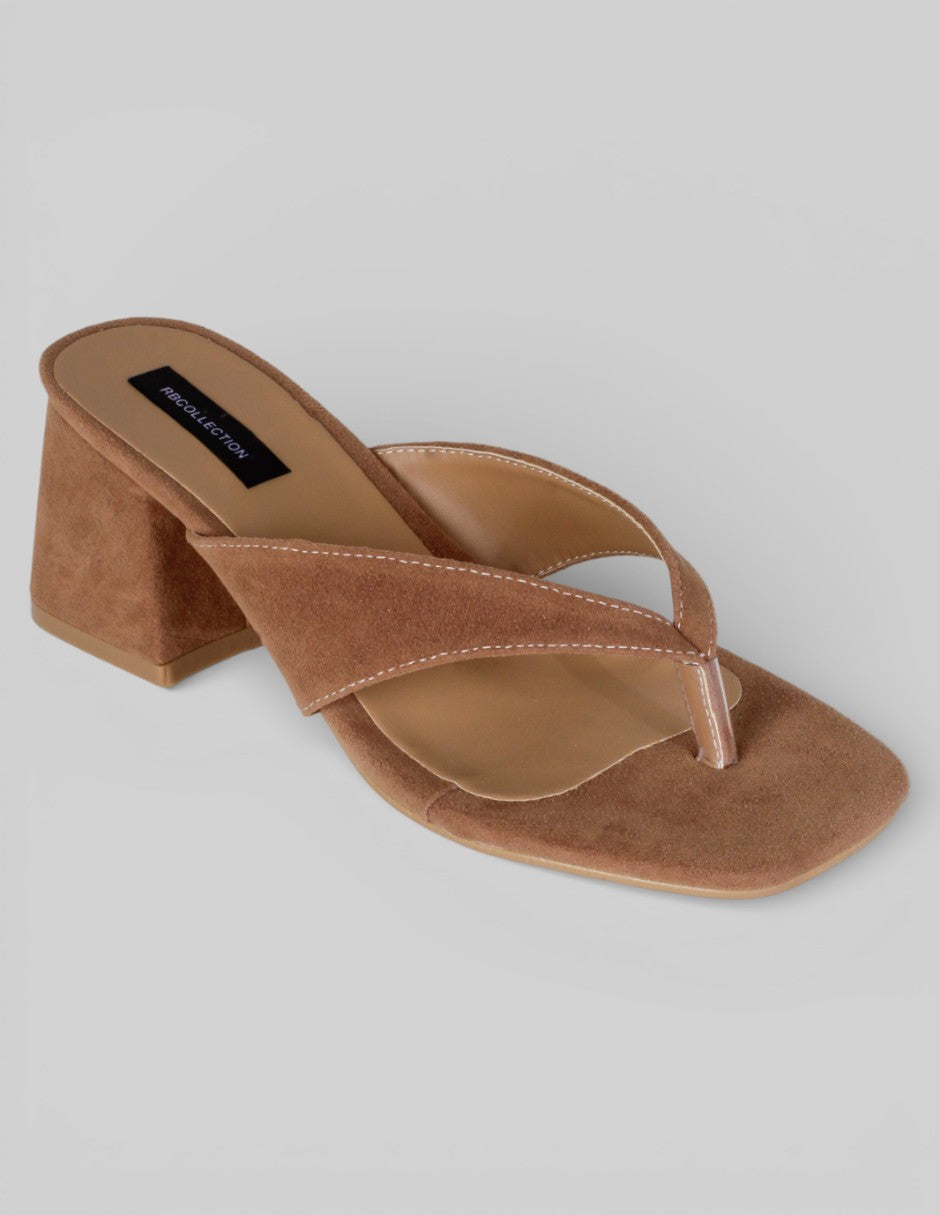 Sandalia con tacón Ave en Textil – Café
