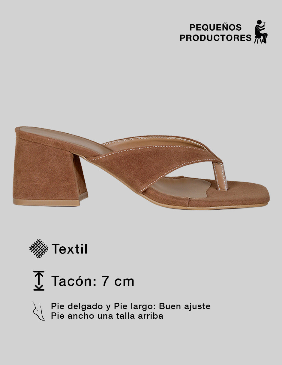 Sandalia con tacón Ave en Textil – Café