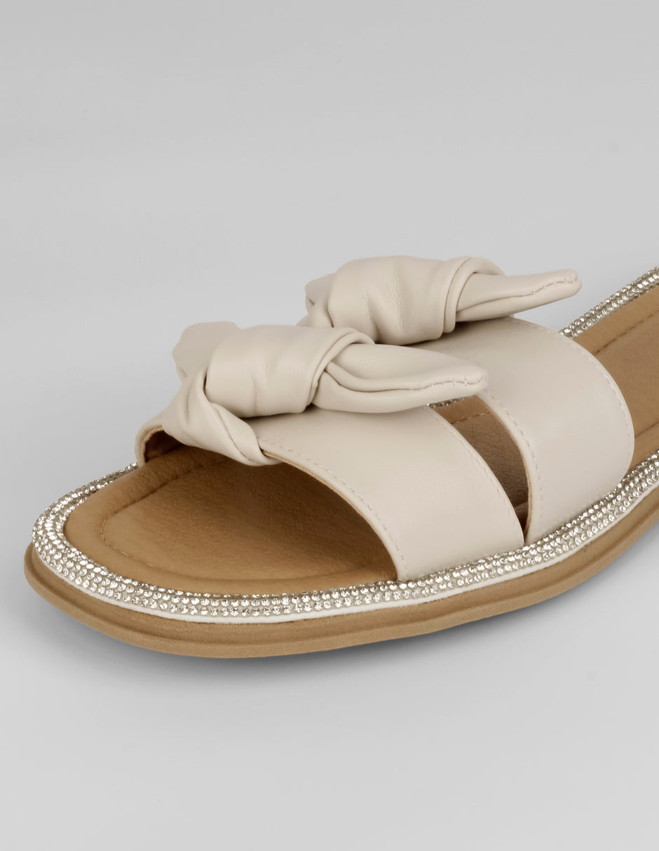 Sandalias de piso Soft en Piel vegana – Beige