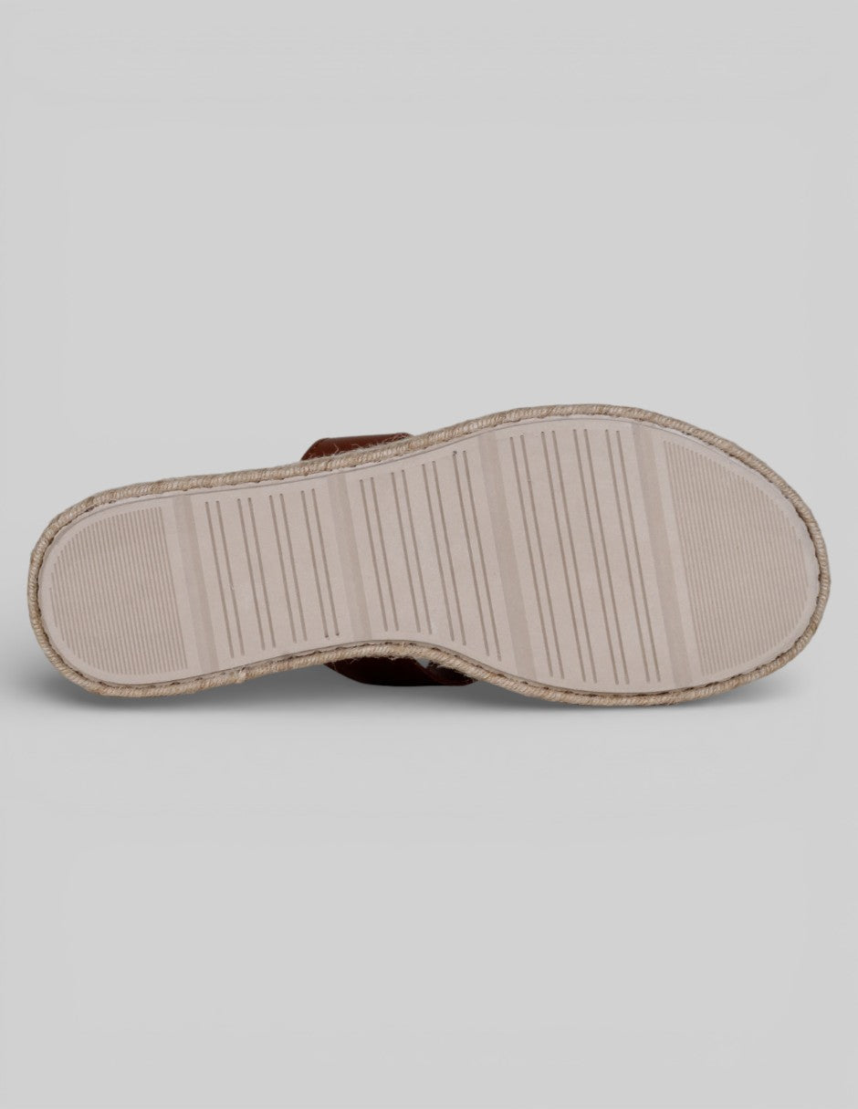 Sandalias con plataforma Yuri en Piel vegana – Café