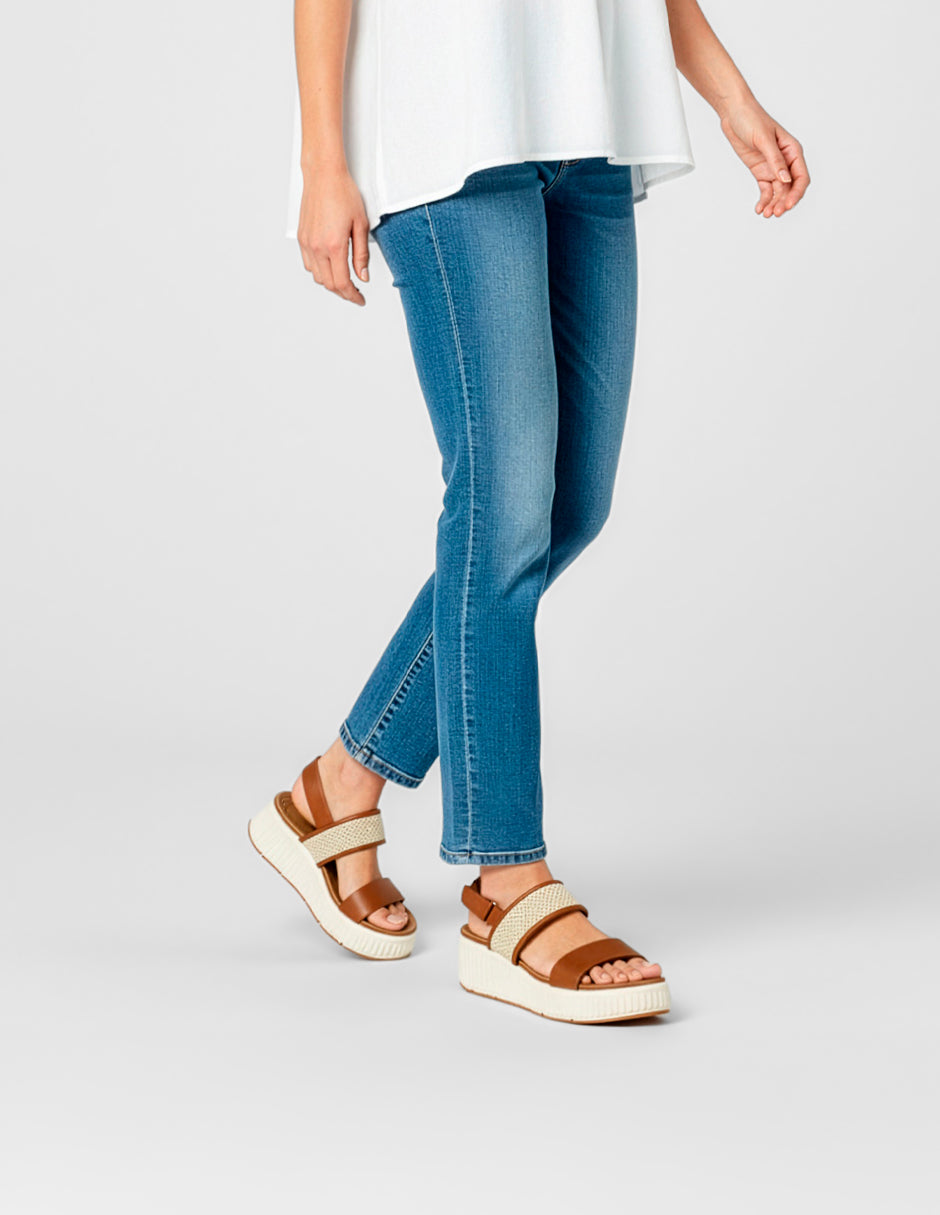 Sandalias con plataforma Naia en Piel vegana – Café