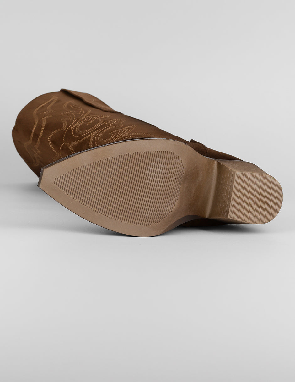Botas tipo western West en Gamuza – Café