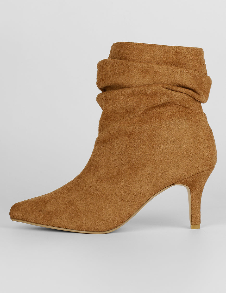 Botín con tacón Exterior Gamuza Color Café Para Mujer De RBCOLLECTION