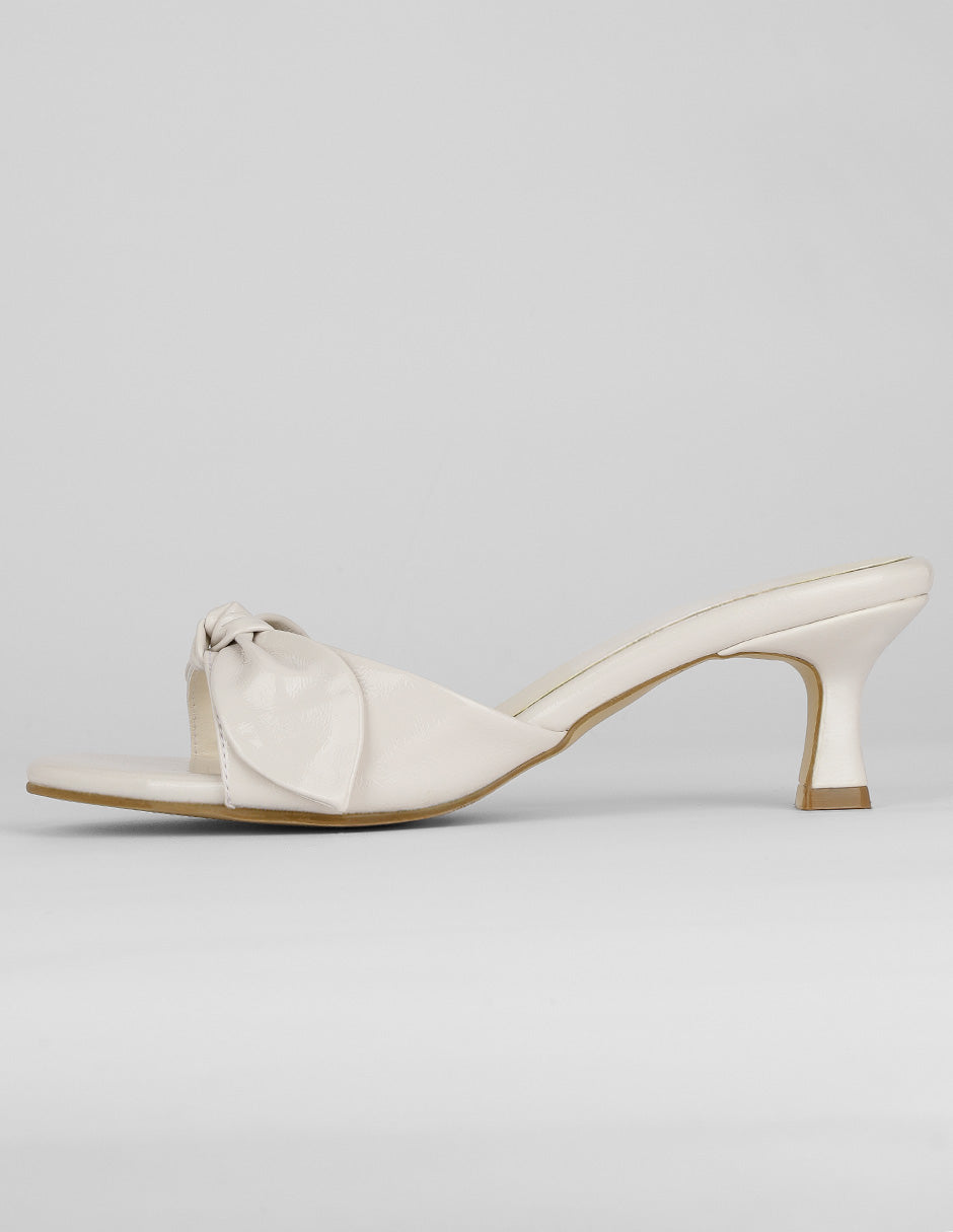 Sandalia con tacón Exterior Charol Color Beige Para Mujer De RBCOLLECTION