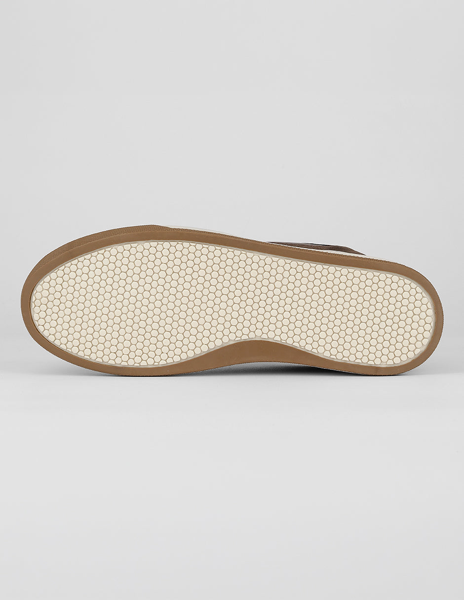 Tenis con cordones Urban en Piel vegana – Café