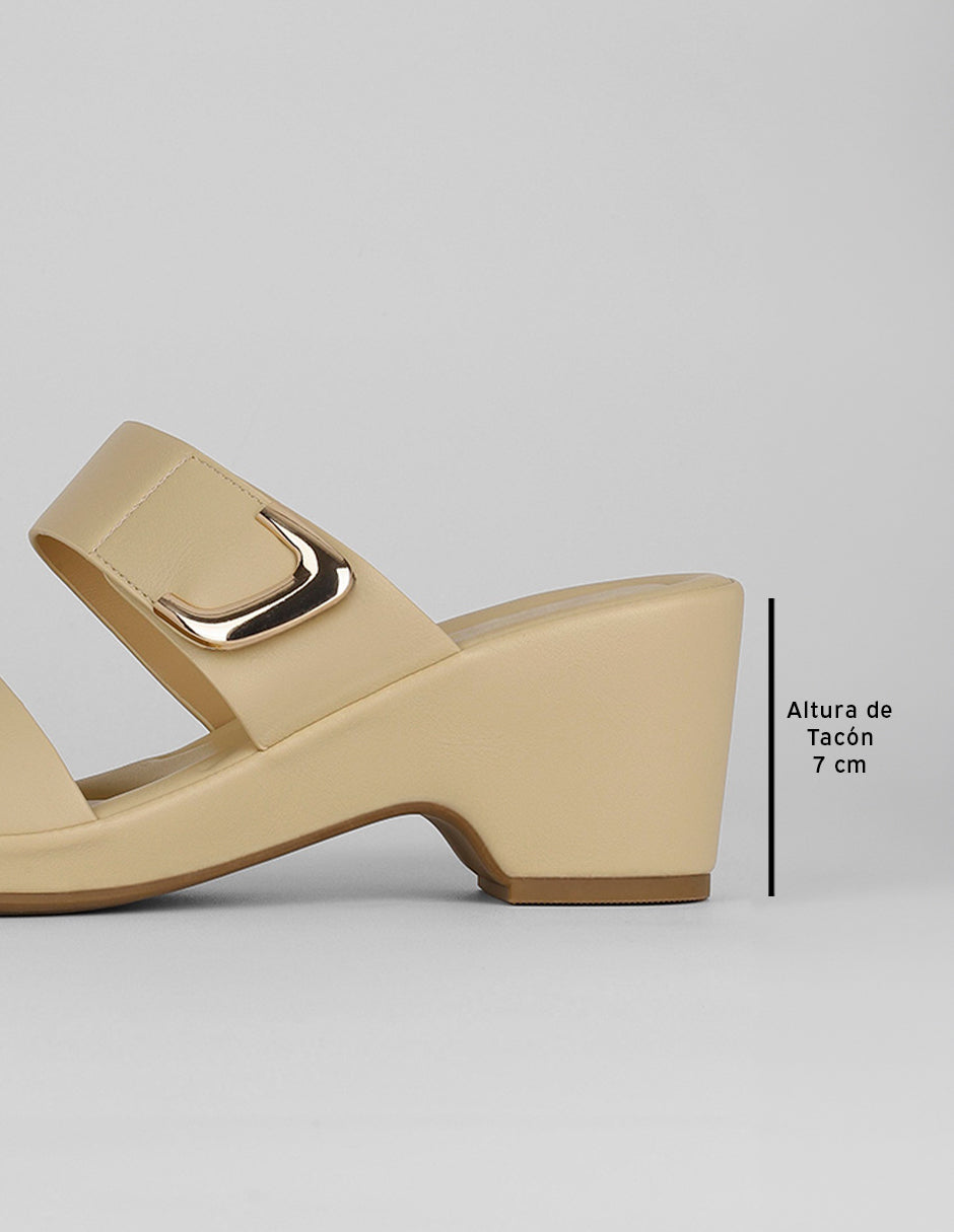Sandalia con tacón Comfy en Piel vegana – Beige