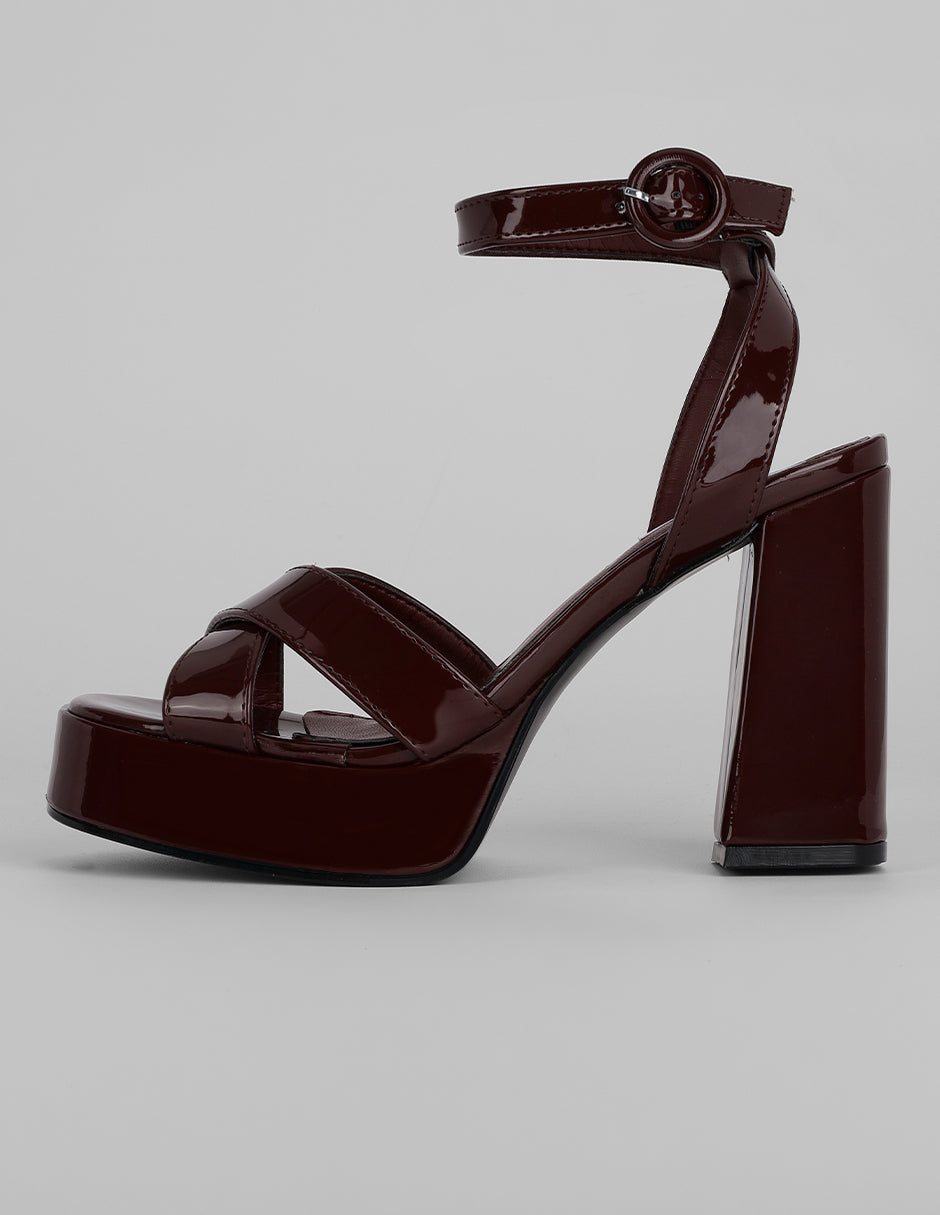 Sandalia con tacón Exterior Charol Color Vino Para Mujer De RBCOLLECTION