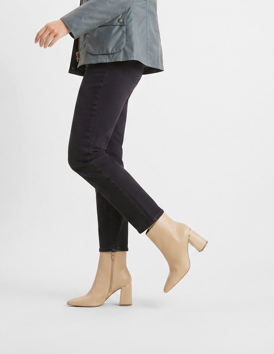 Botín con tacón Aurora en Piel vegana – Beige