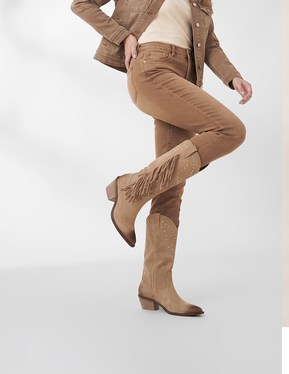 Botas tipo western West en Gamuza – Café