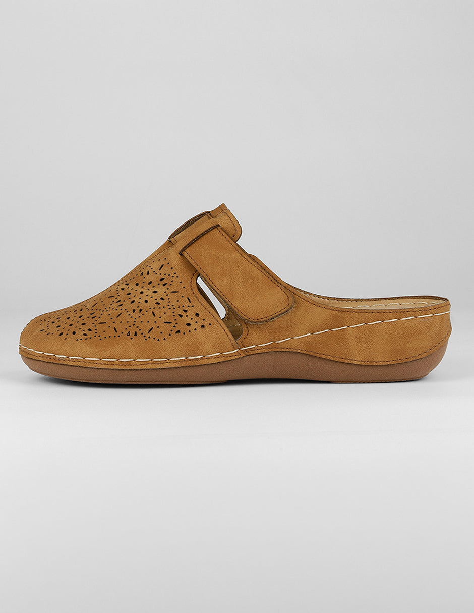 Sandalias de piso Exterior Piel vegana Color Café Para Mujer De RBCOLLECTION