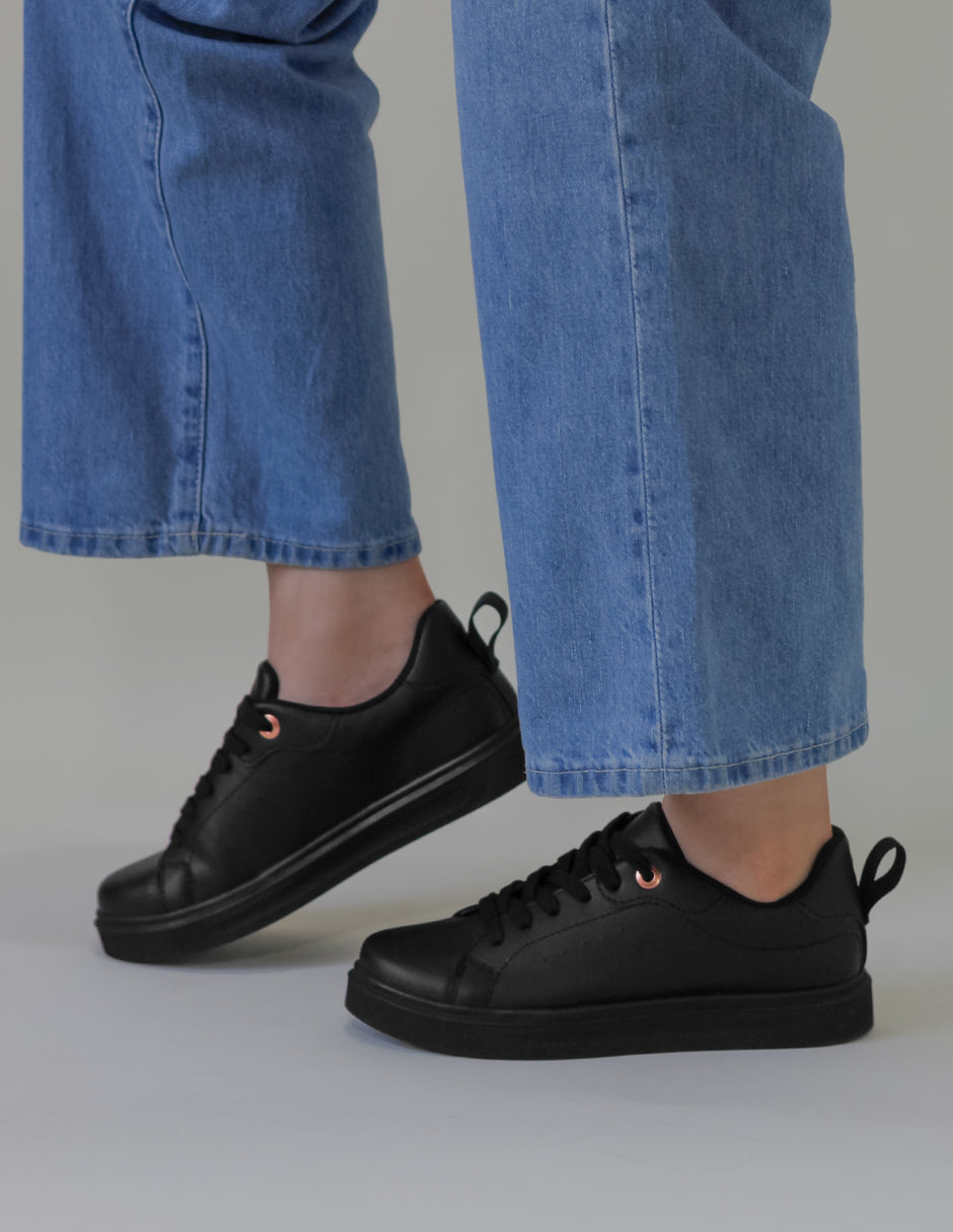 Tenis con cordones Urbany en Sintético – Negro