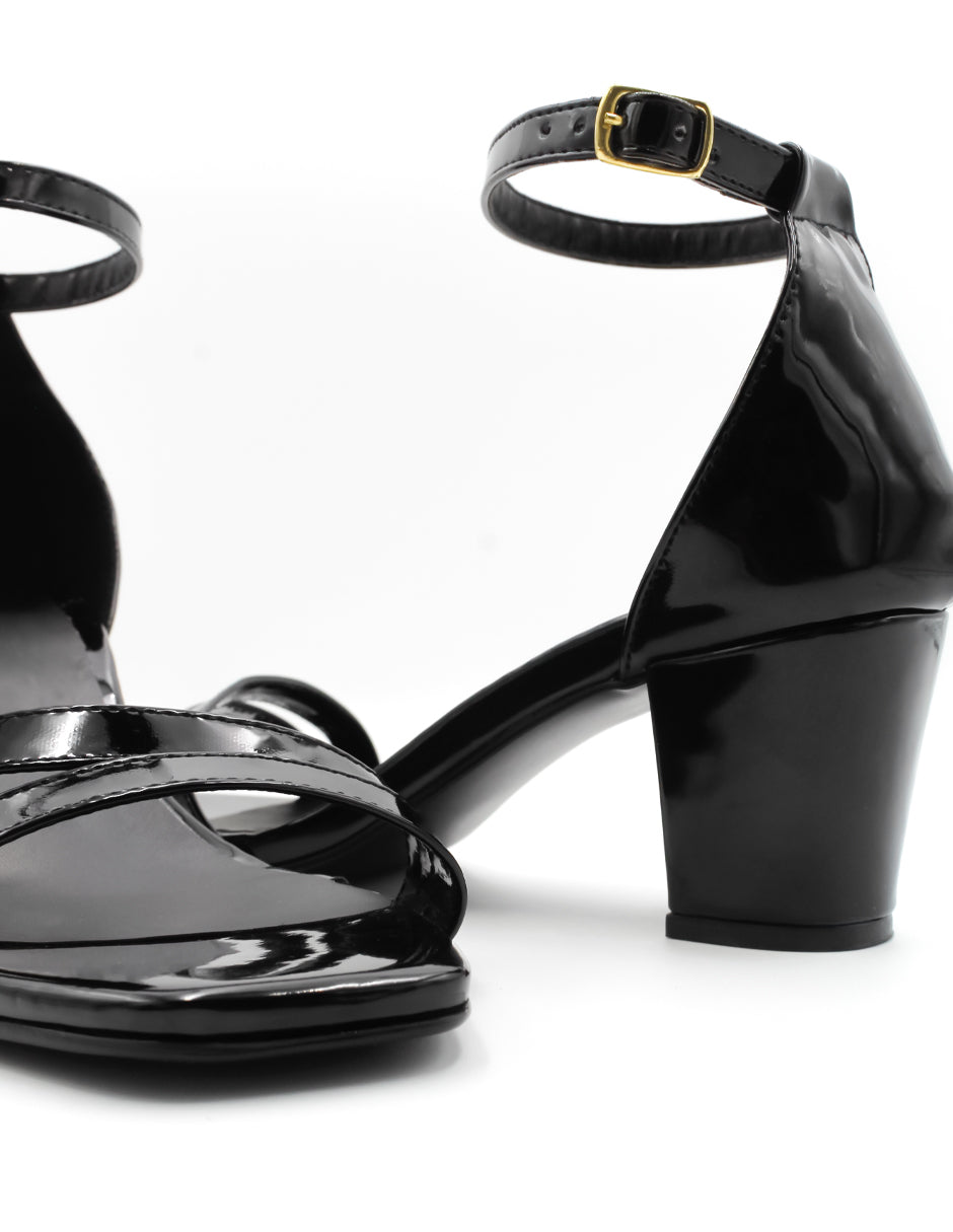 Sandalia con tacón en Charol – Negro