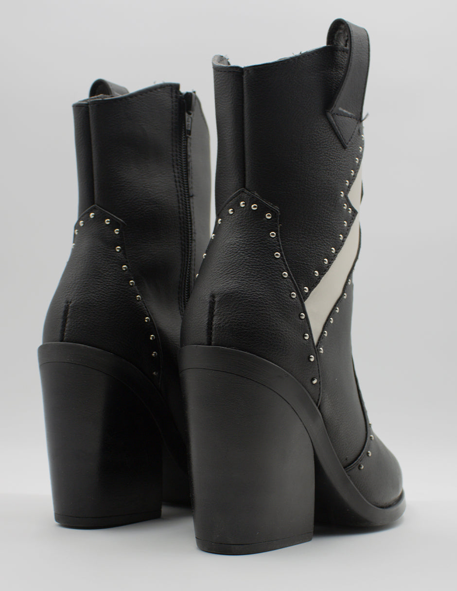 Botas tipo western en Piel vegana – Negro