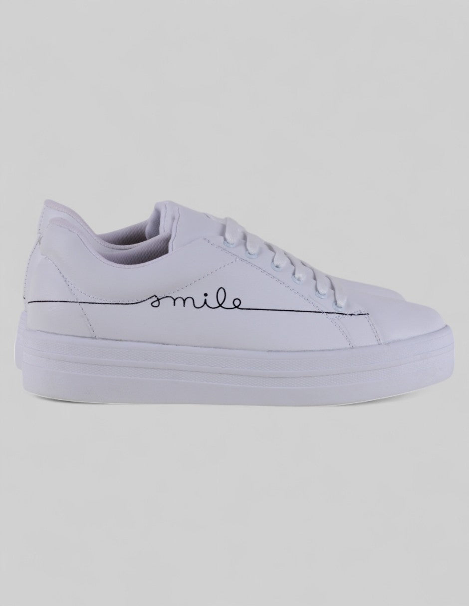 Tenis con cordones en Piel vegana – Blanco