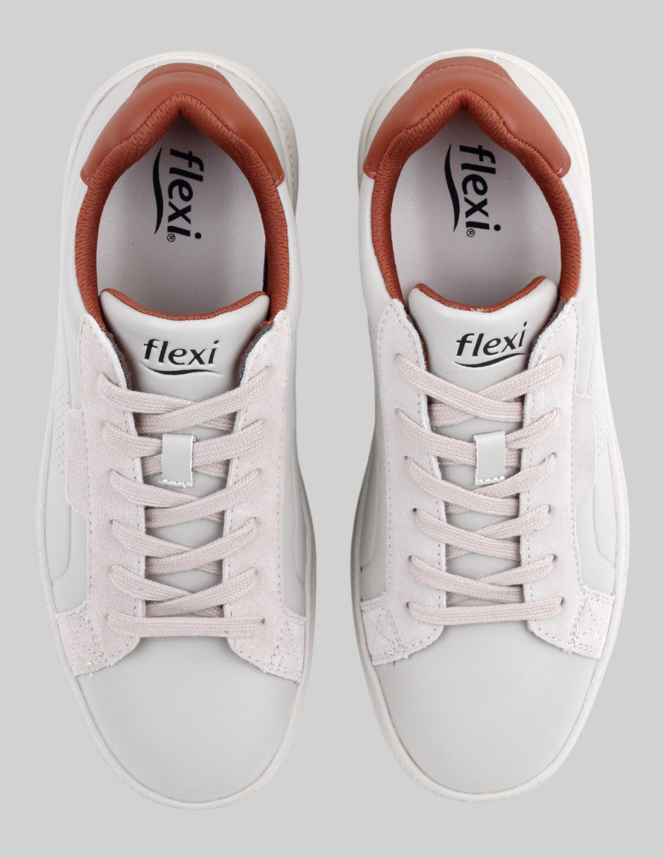 Tenis con cordones   en Piel vegana – Beige talla 26