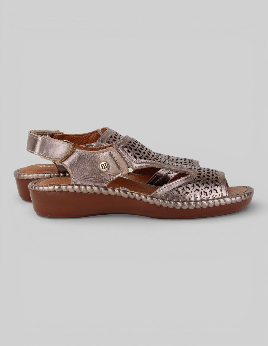 Sandalias con plataforma  en Piel – Dorado talla 25