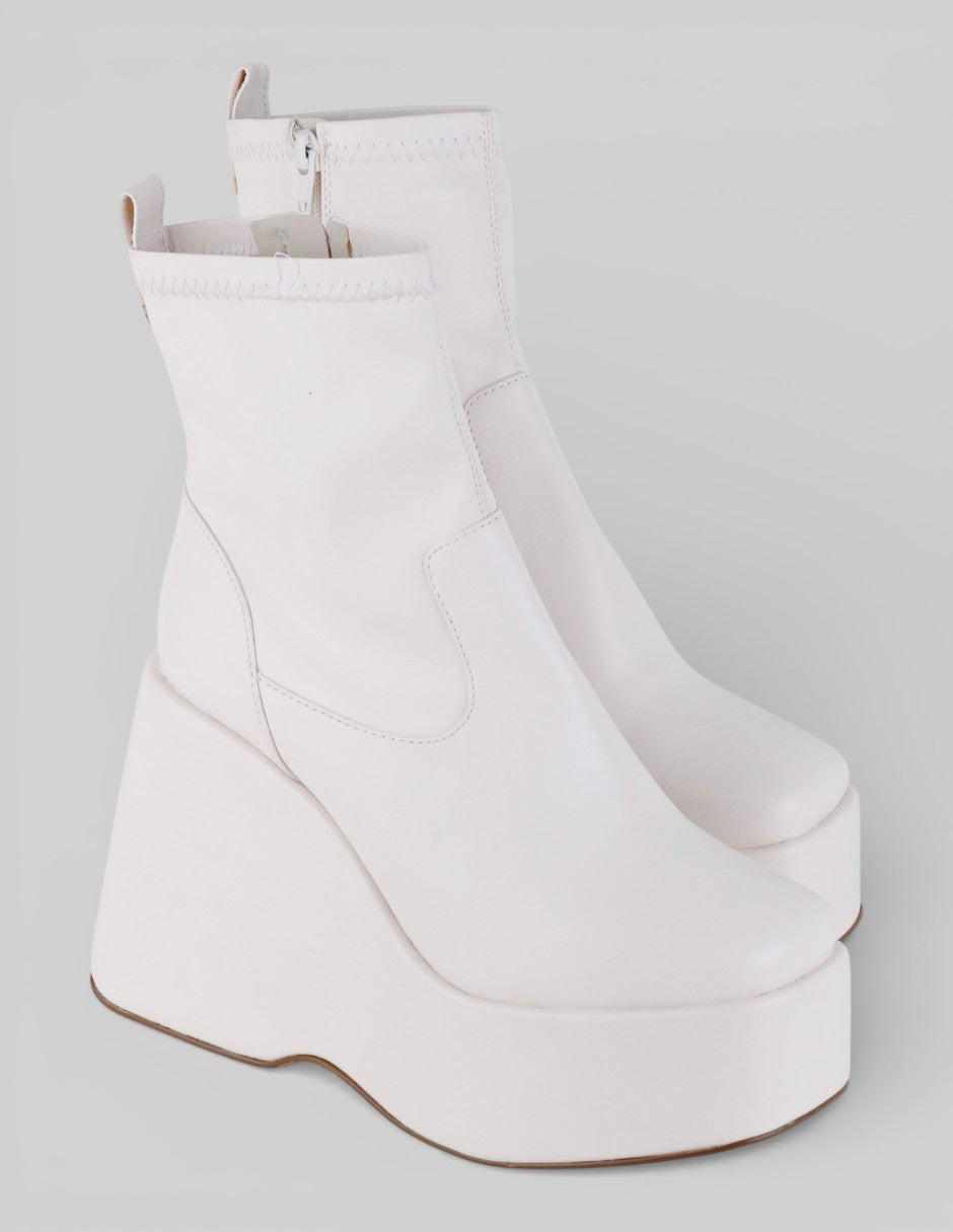 Botín con tacón Exterior Sintético Color Beige Para Mujer De trender
