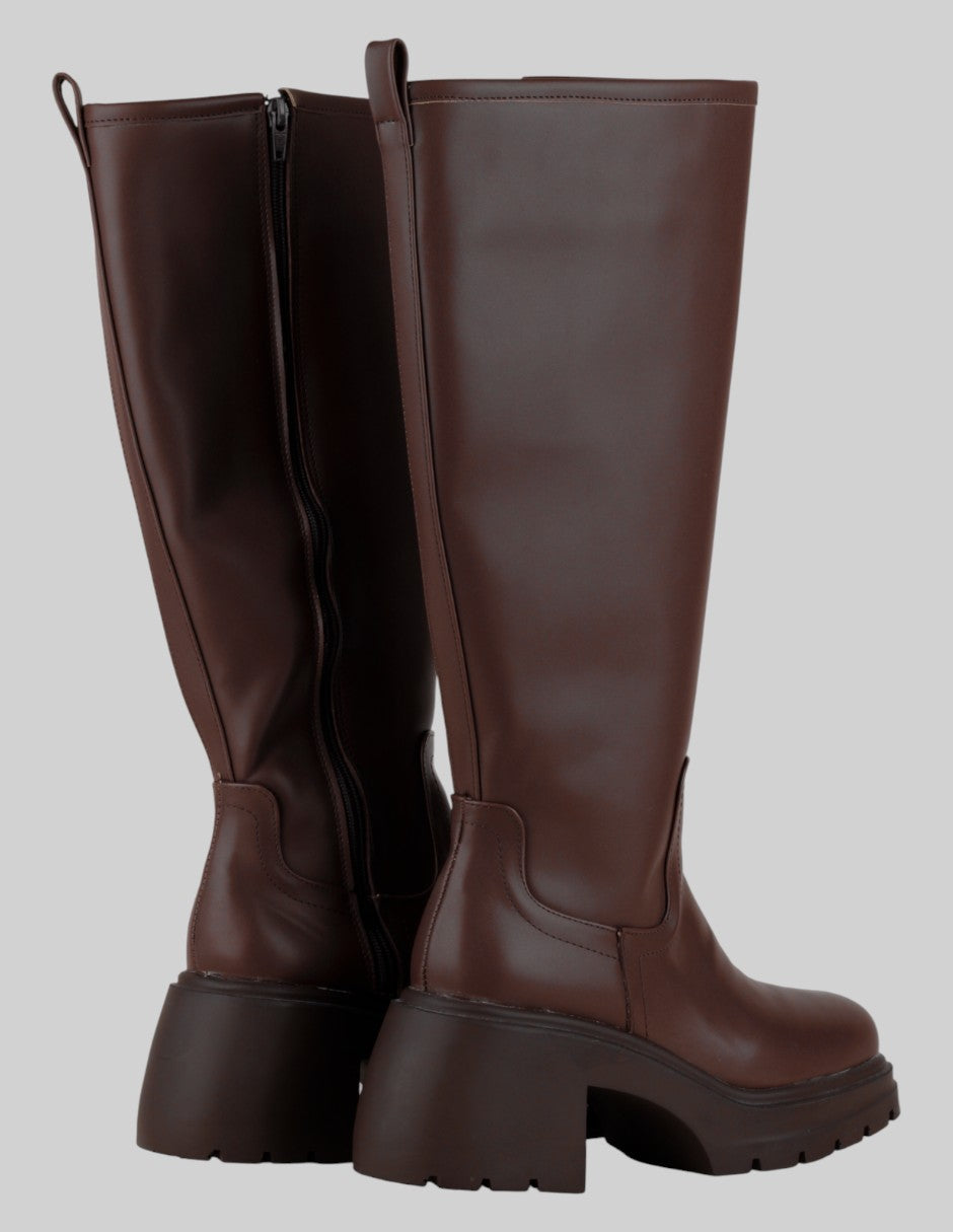 Botas altas  en Piel vegana – Café talla 24