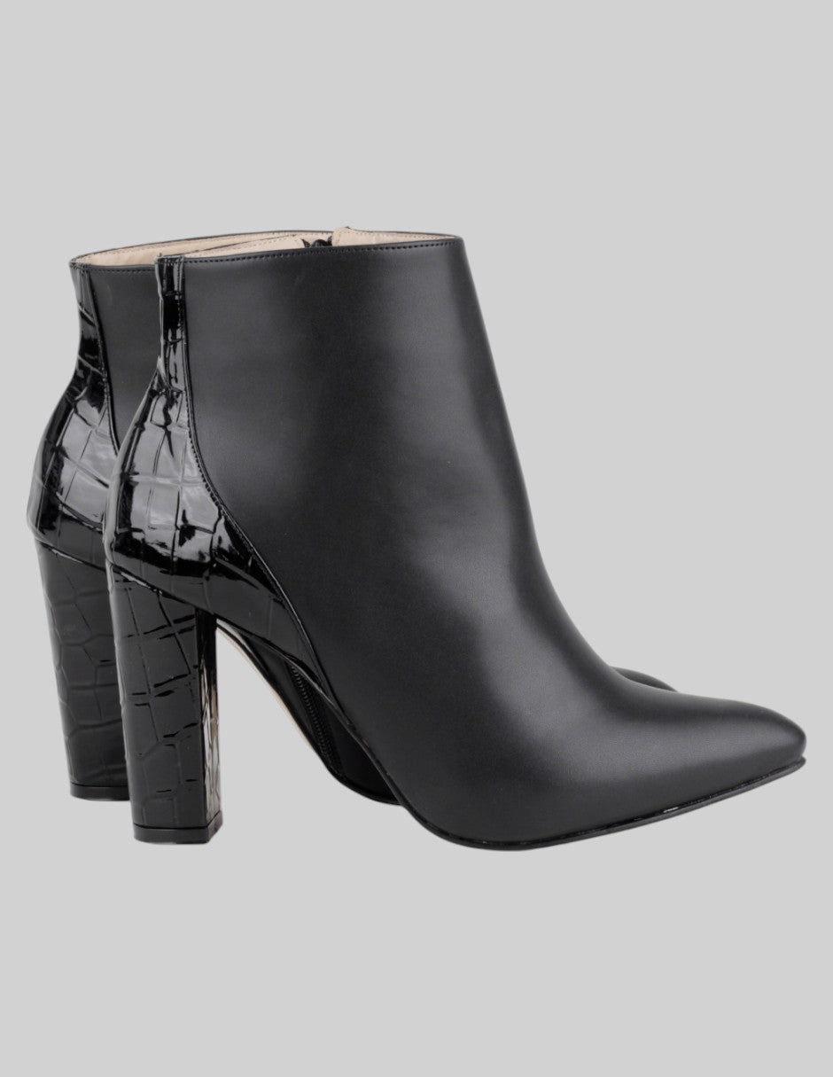 Botín con tacón  en Piel vegana – Negro talla 24