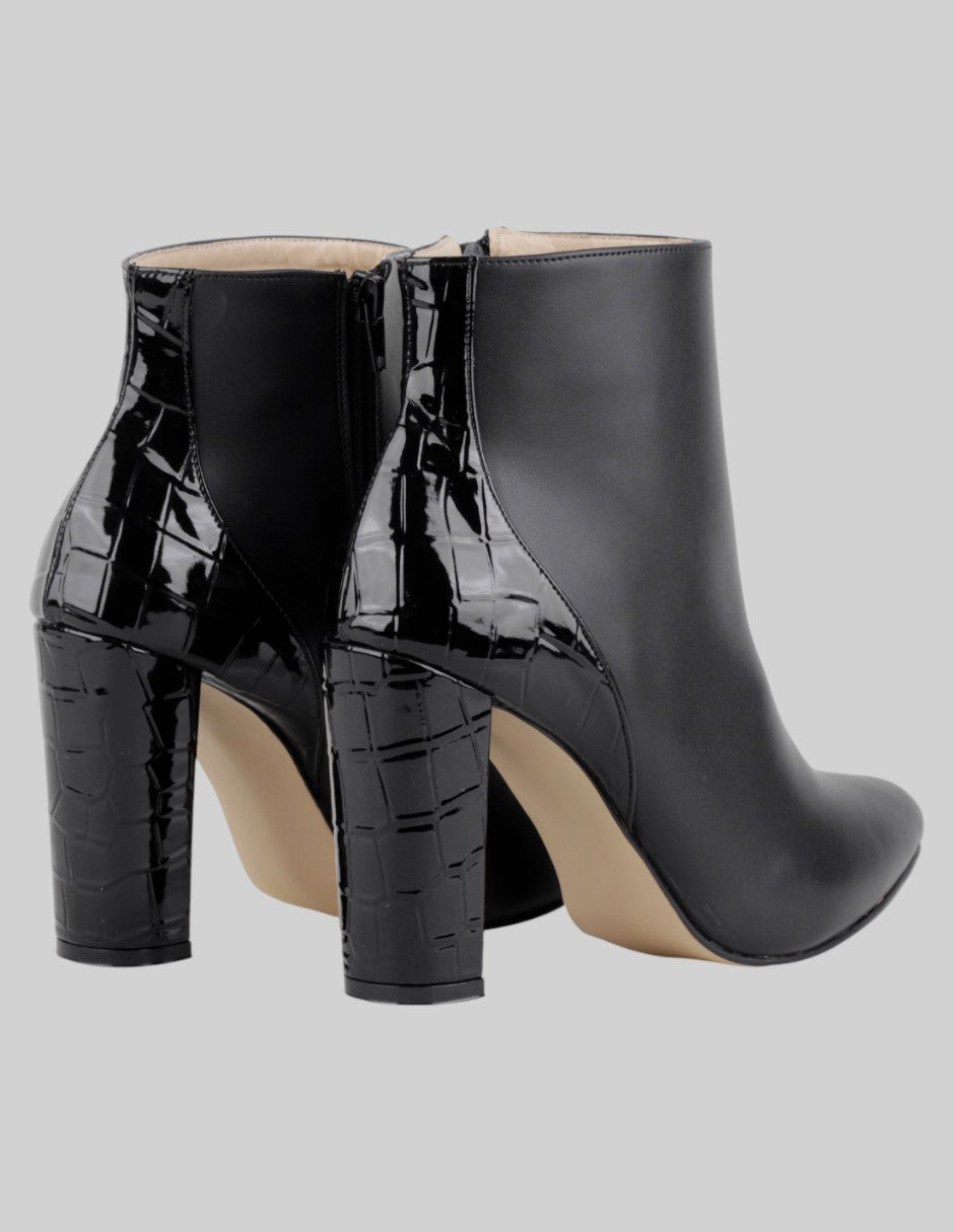 Botín con tacón  en Piel vegana – Negro talla 24