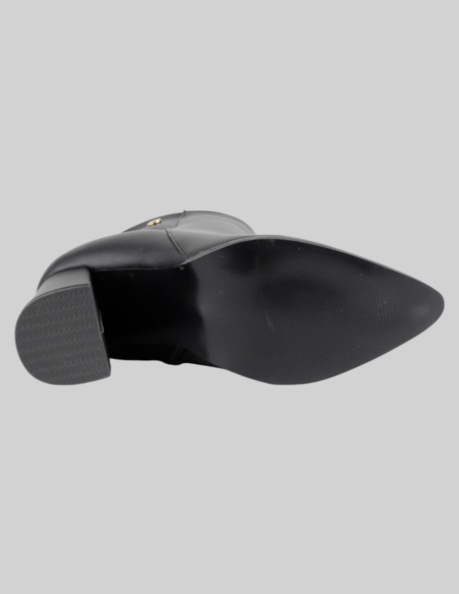 Botín con tacón  en Piel vegana – Negro talla 22