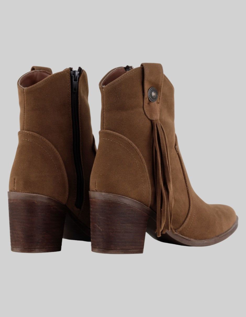 Botas tipo western  en Gamuza – Café talla 24