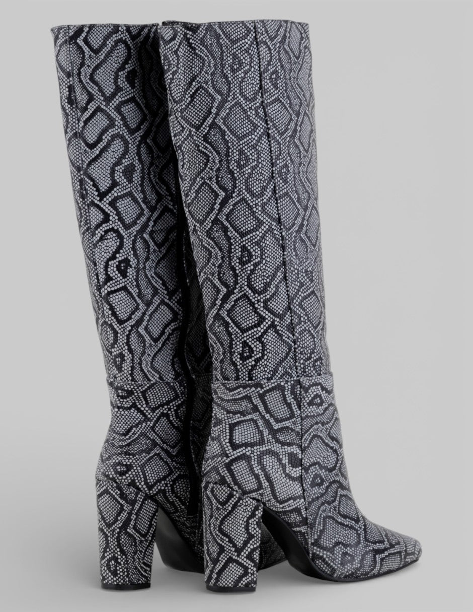 Botas altas  en Piel vegana – Animal print talla 25