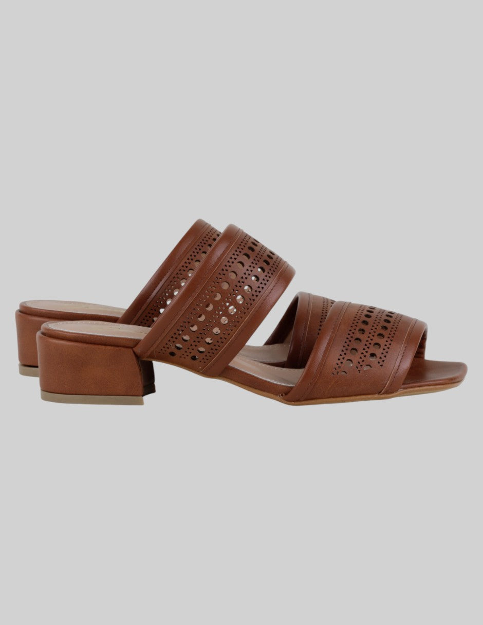 Sandalia con tacón  en Piel vegana – Café talla 24