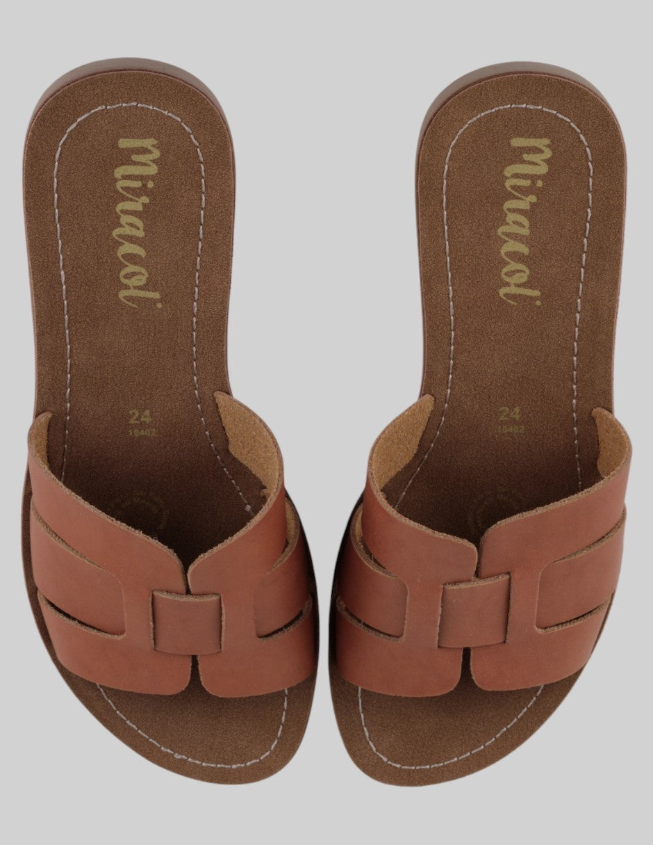Sandalias de piso  en Sintético – Café talla 24