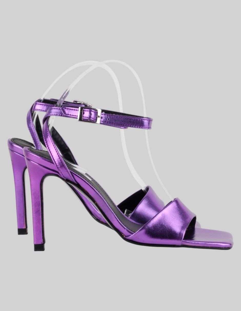 Sandalia con tacón  en Sintético – Morado talla 24