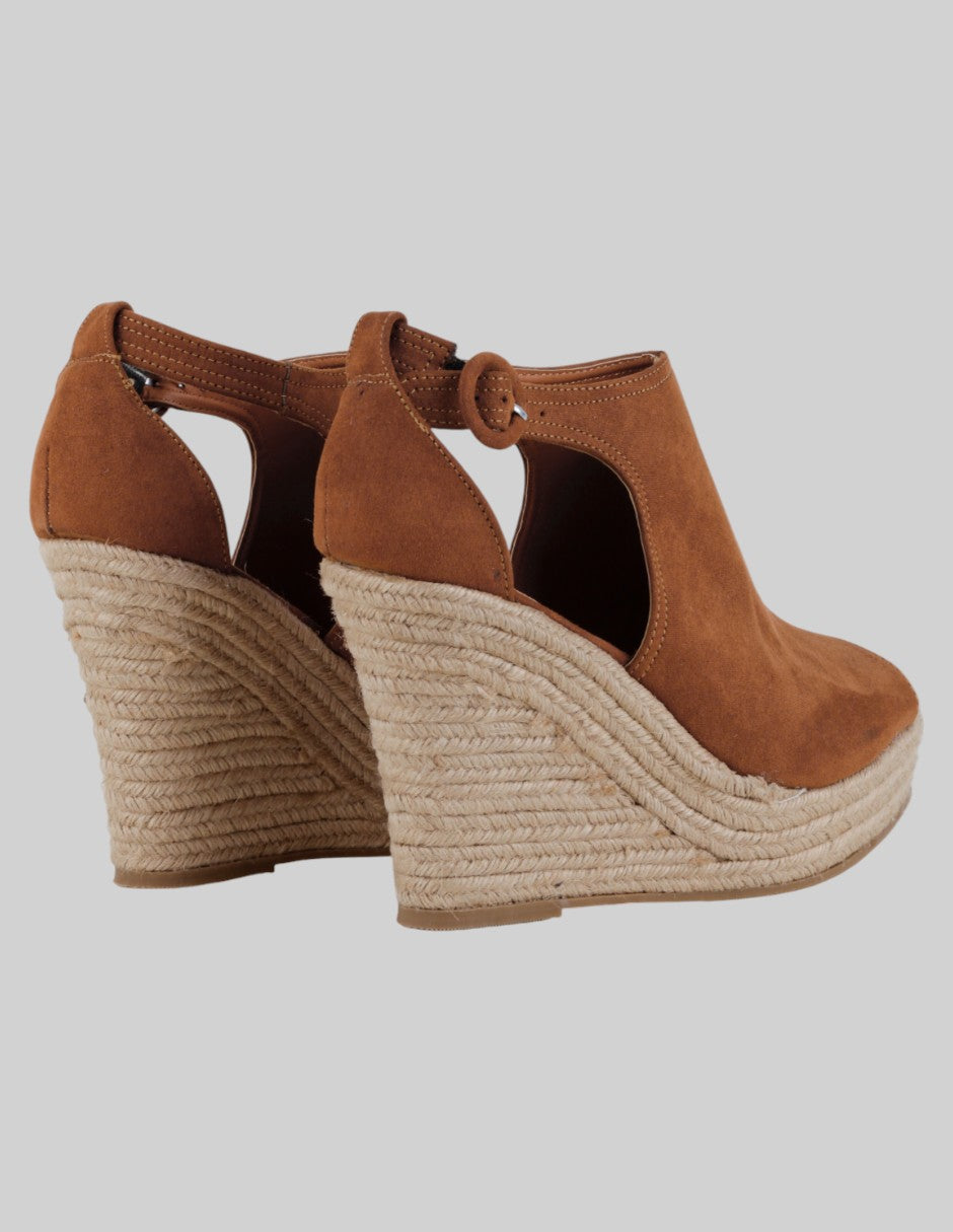 Sandalias con plataforma  en Gamuza – Café talla 25