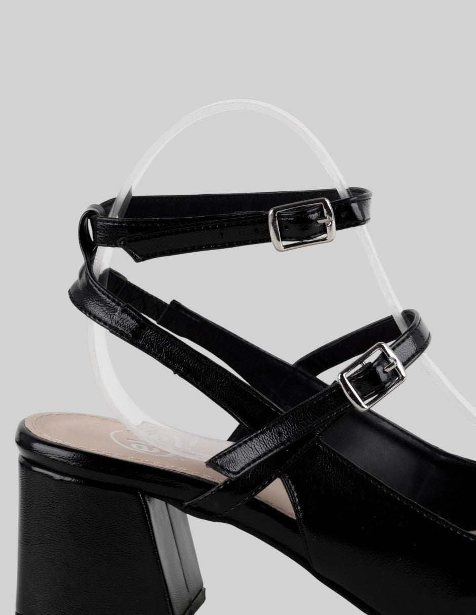 Zapatillas  en Charol – Negro talla 25.5