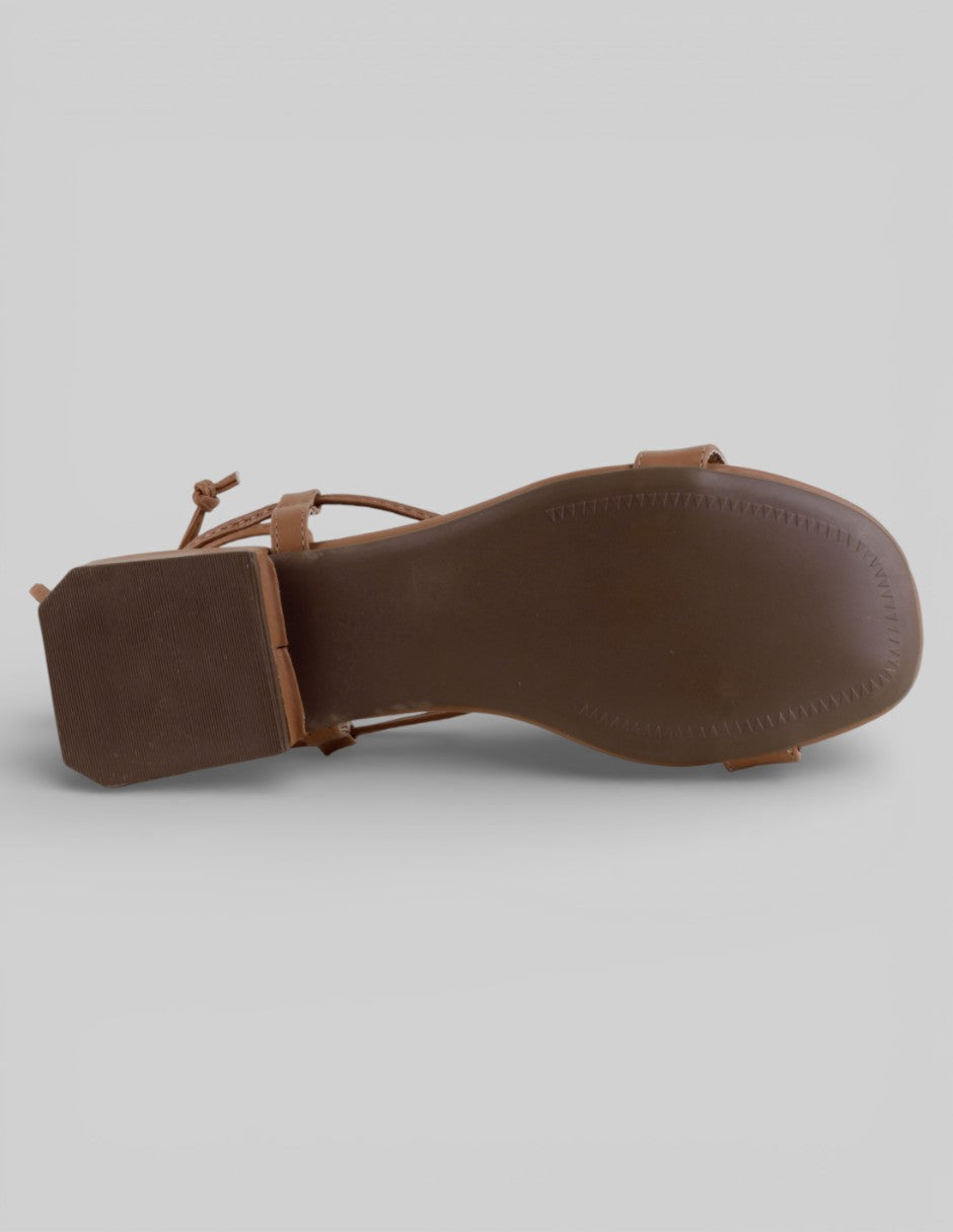 Sandalias de piso  en Sintético – Café talla 24