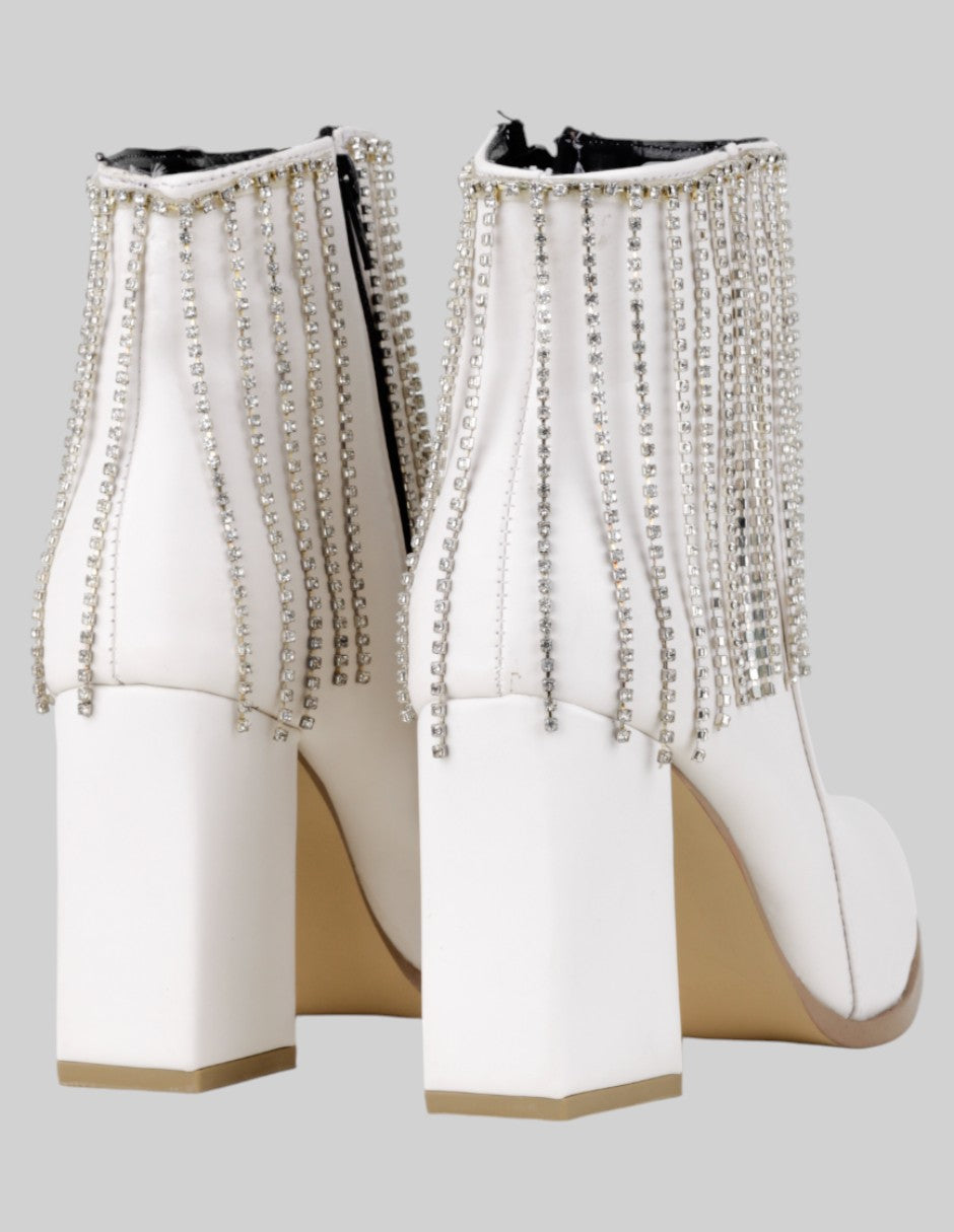 Botín con tacón  en Piel vegana – Beige talla 26