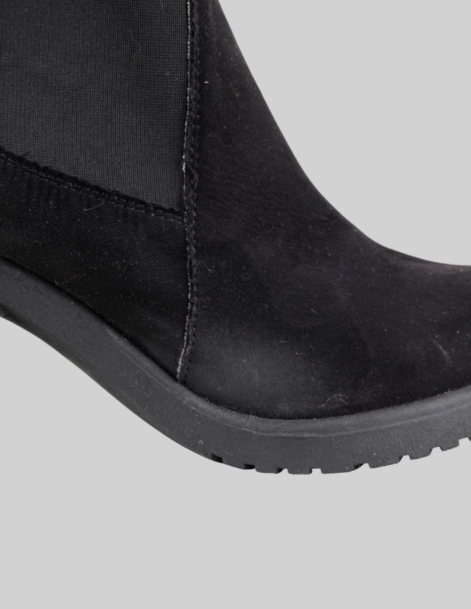 Botín con tacón  en Gamuza – Negro talla 25