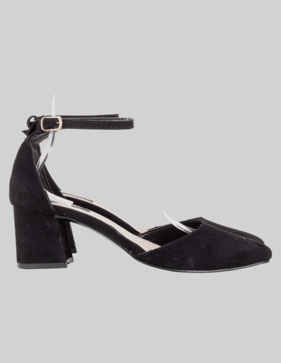 Zapatillas  en Gamuza – Negro talla 26