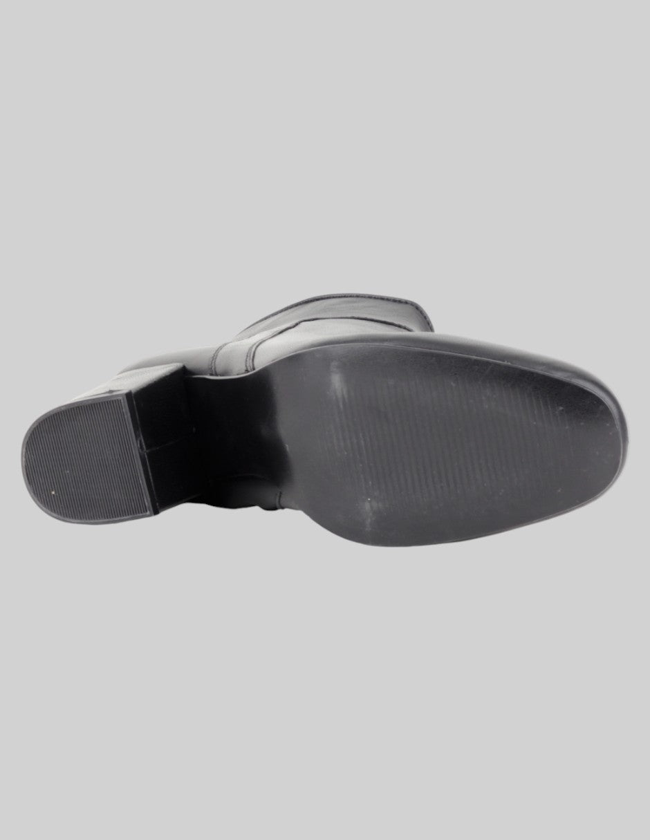 Botín con tacón  en Piel – Negro talla 24