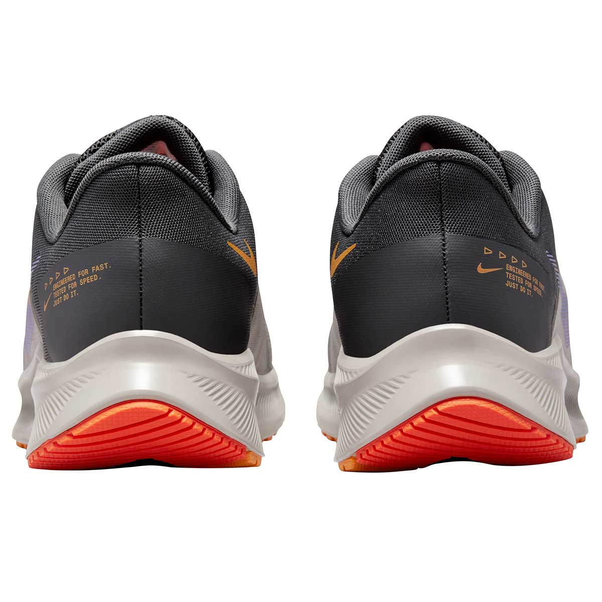 Tenis deportivos  Quest 4 Para Hombre Color Beige  De Nike